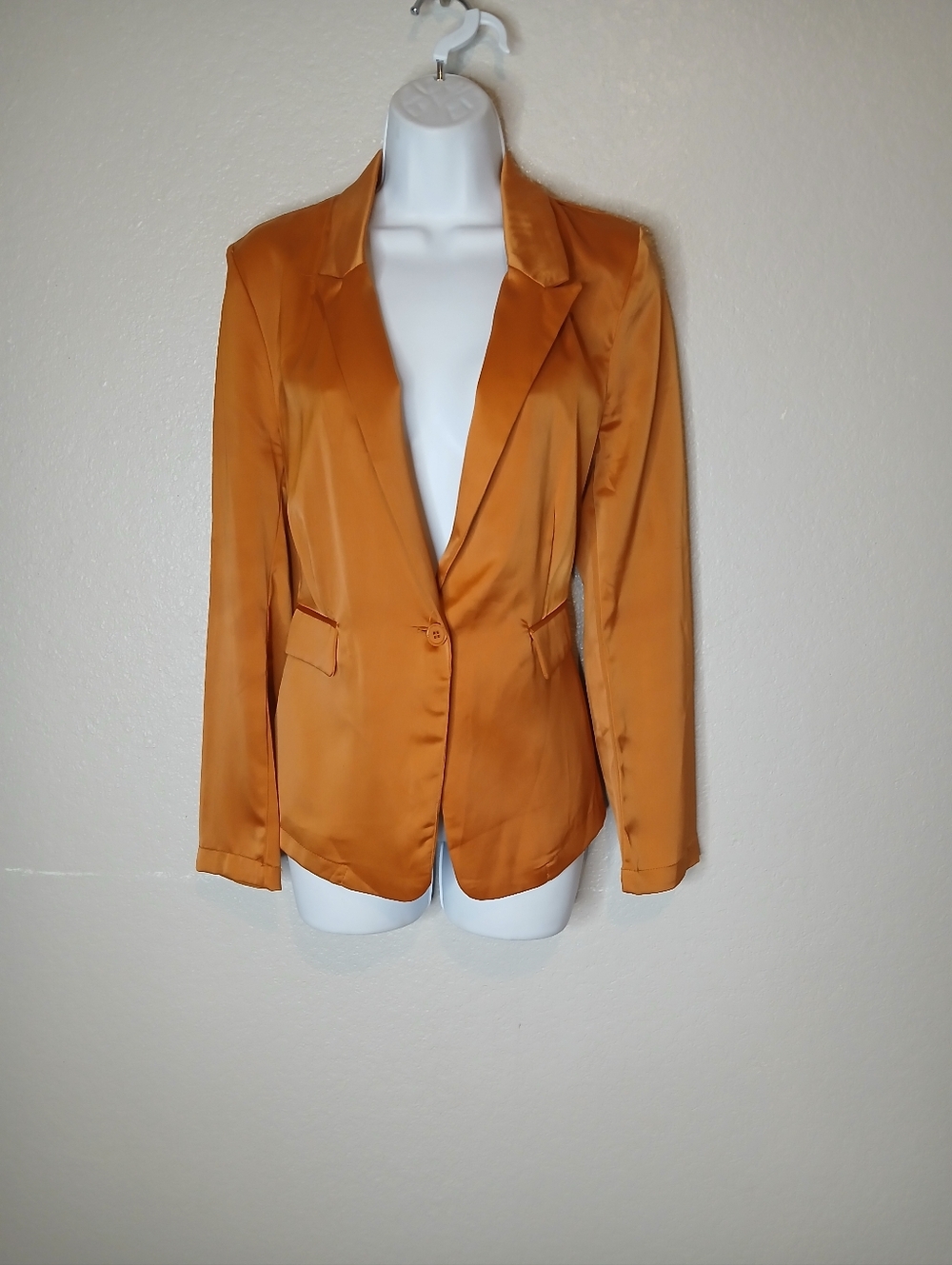 Rachel Zoe Satin Single-Button Blazer Jacket Low Cut Lightweight Sleek